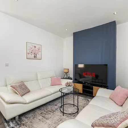 Beautiful - Parking - Yorksha Leeds (West Yorkshire)