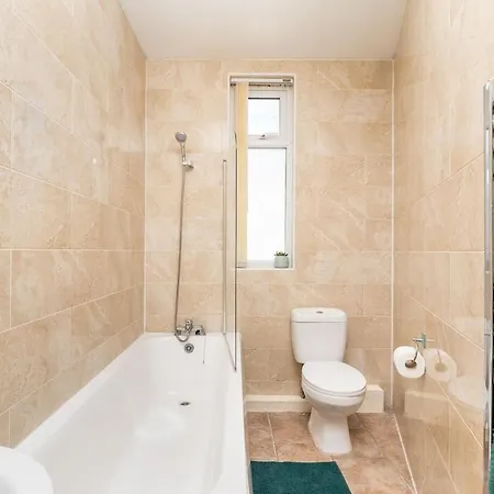 Beautiful - Parking - Yorksha ليدز