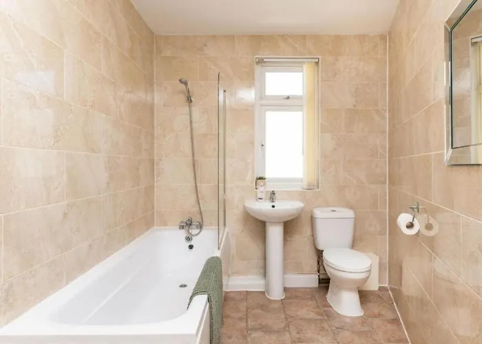 Beautiful - Parking - Yorksha Лідс